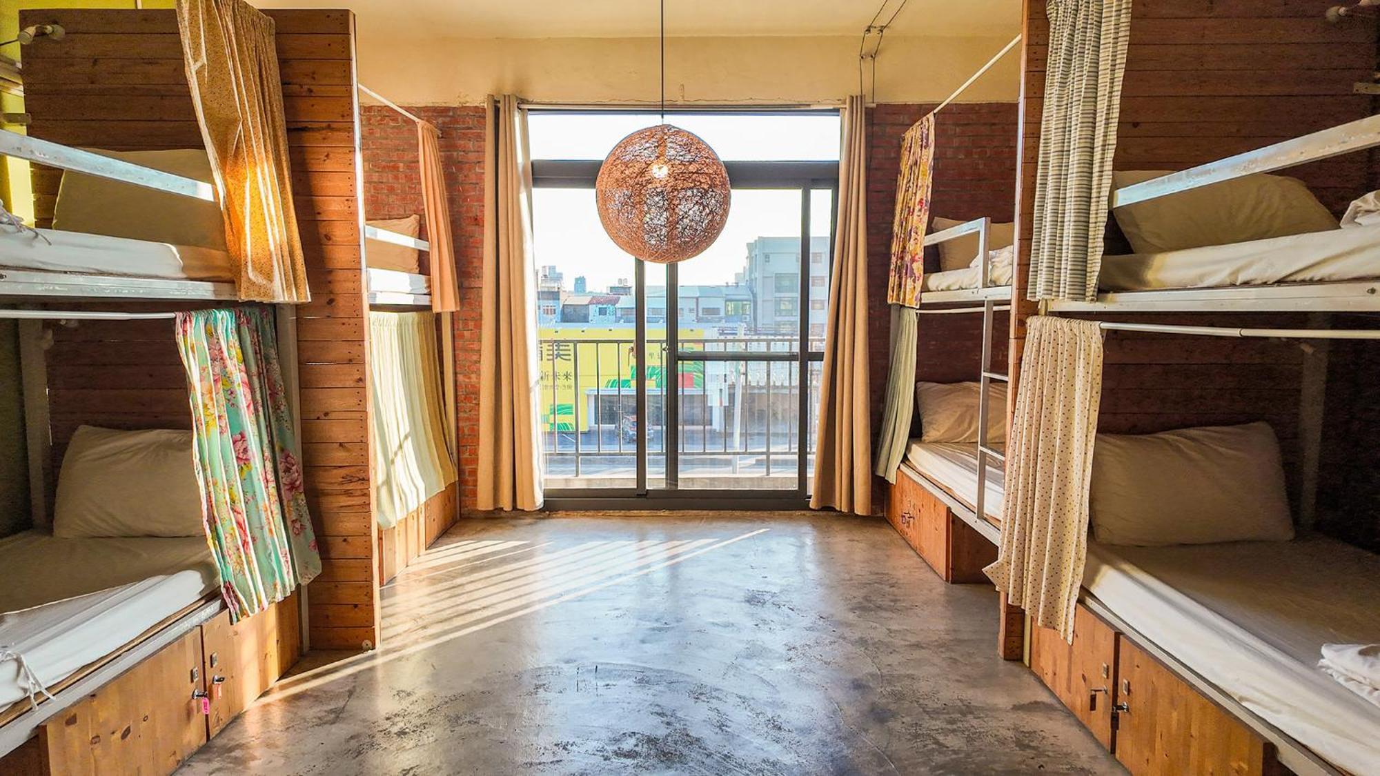 62巷背包客棧 Lane62 Hostel Longjing Exterior foto